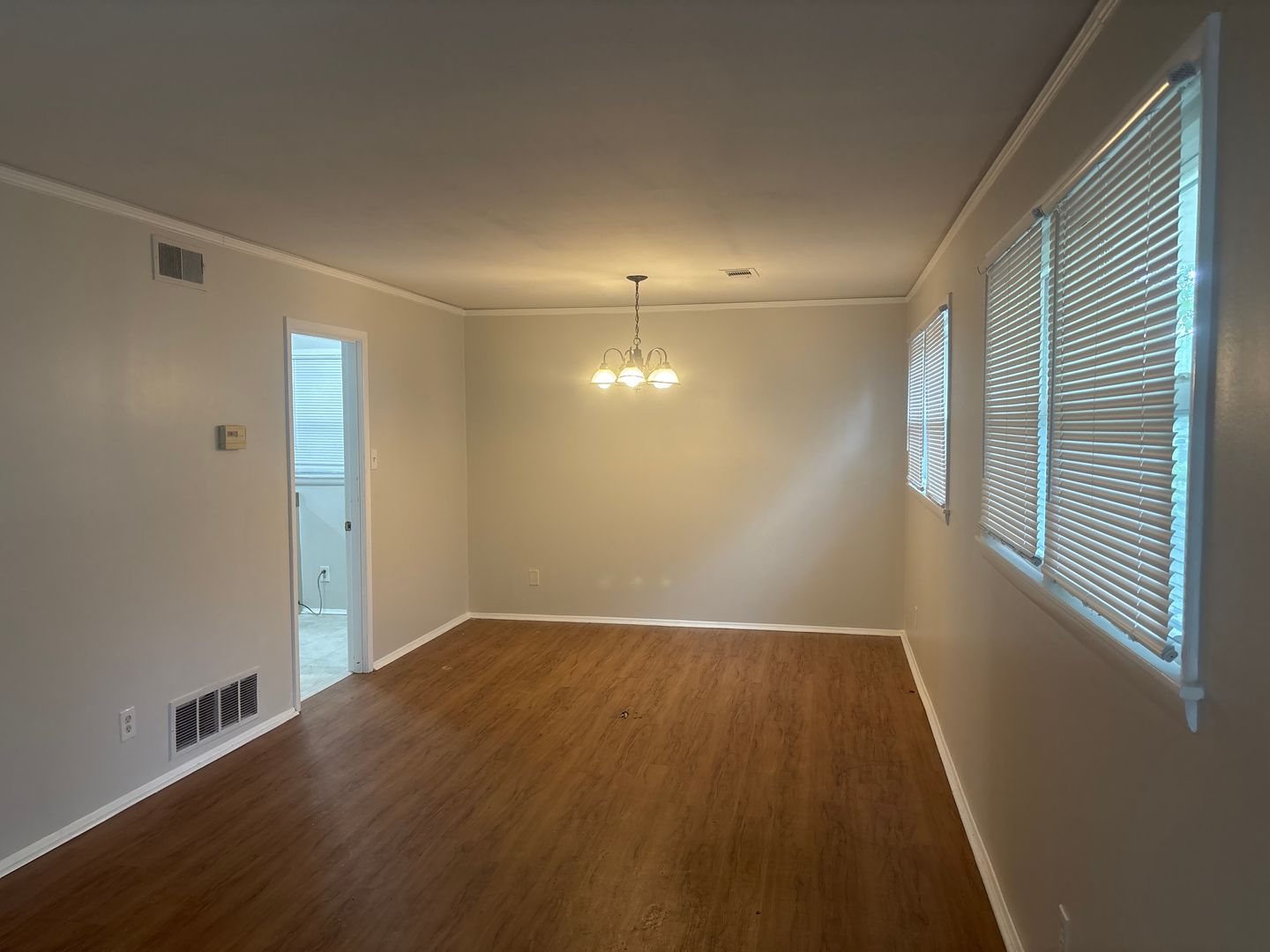 Montgomery House: 3323 Bedford Lane