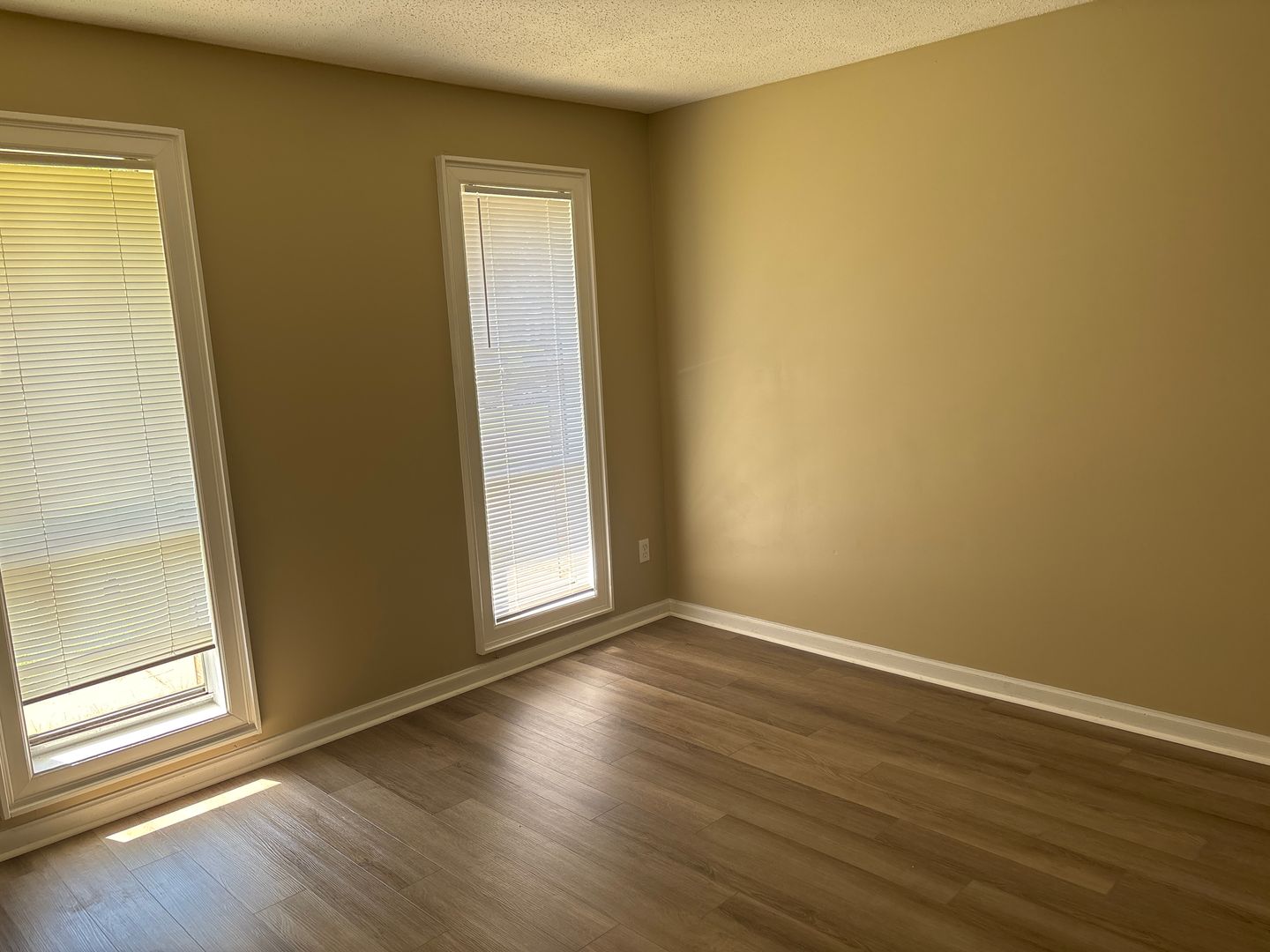 Montgomery House: 633 Groveland Dr