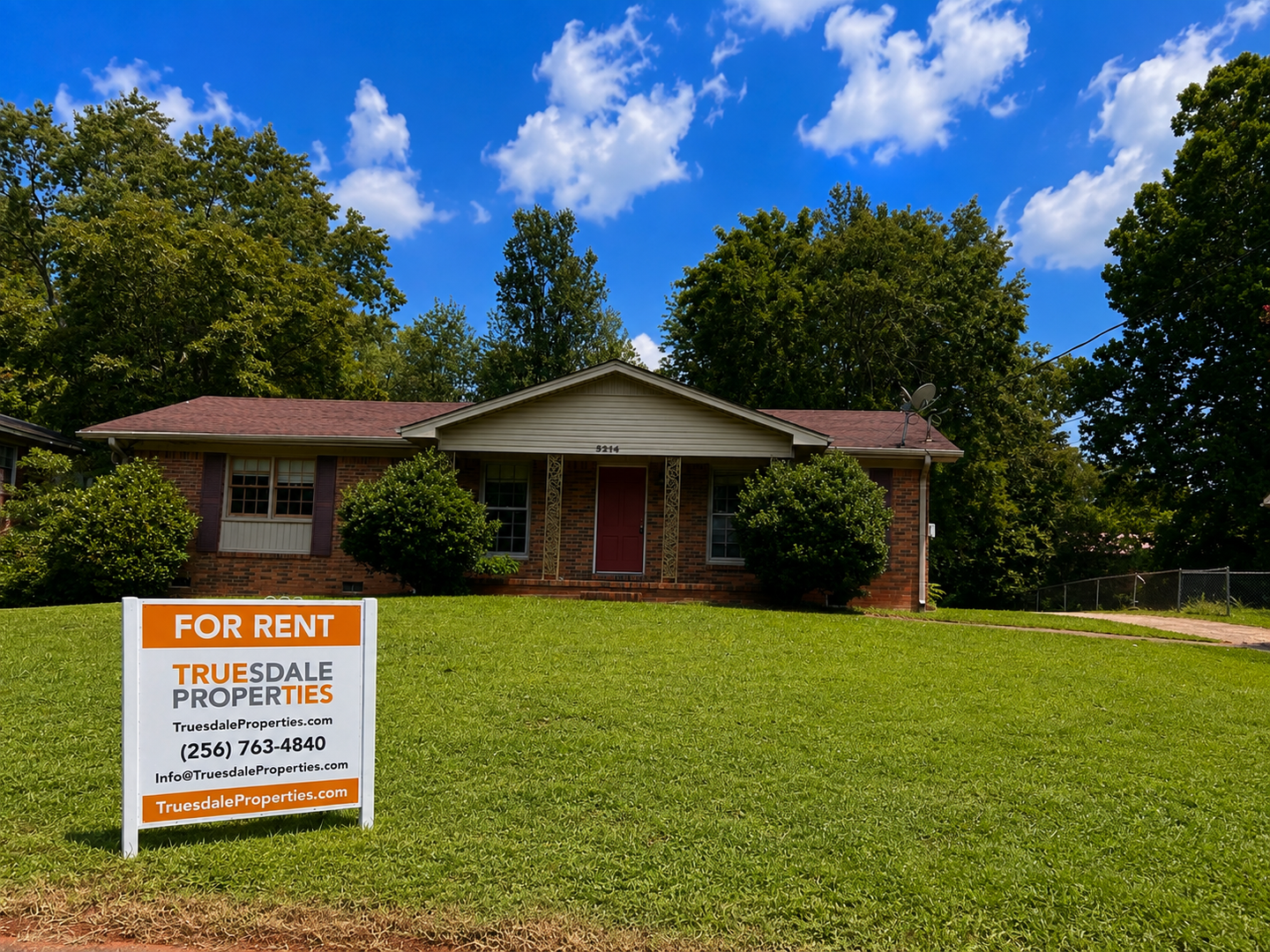 Huntsville House: 3214 Lewisburg Drive