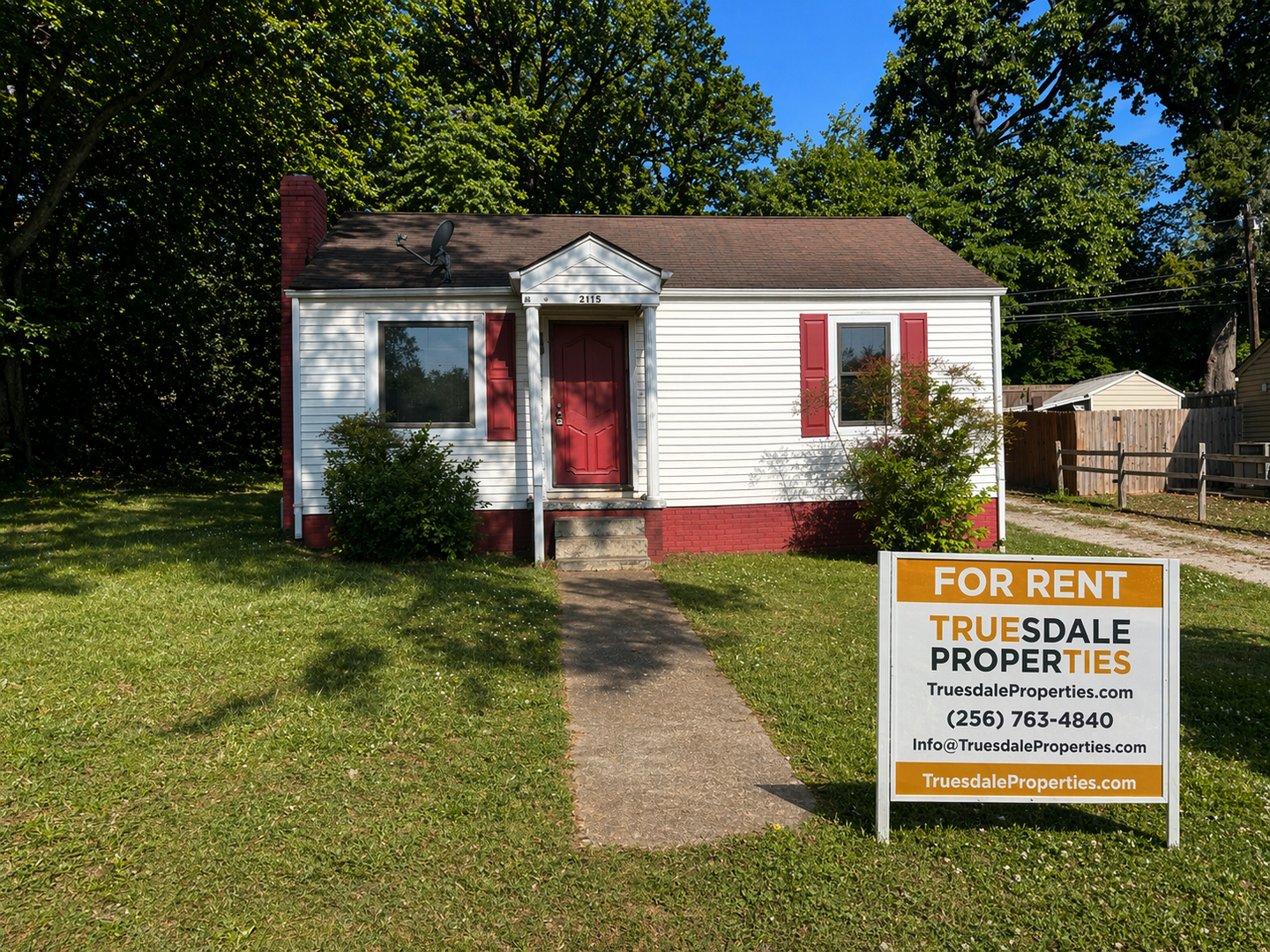 Huntsville House: 2115 Lee High Drive
