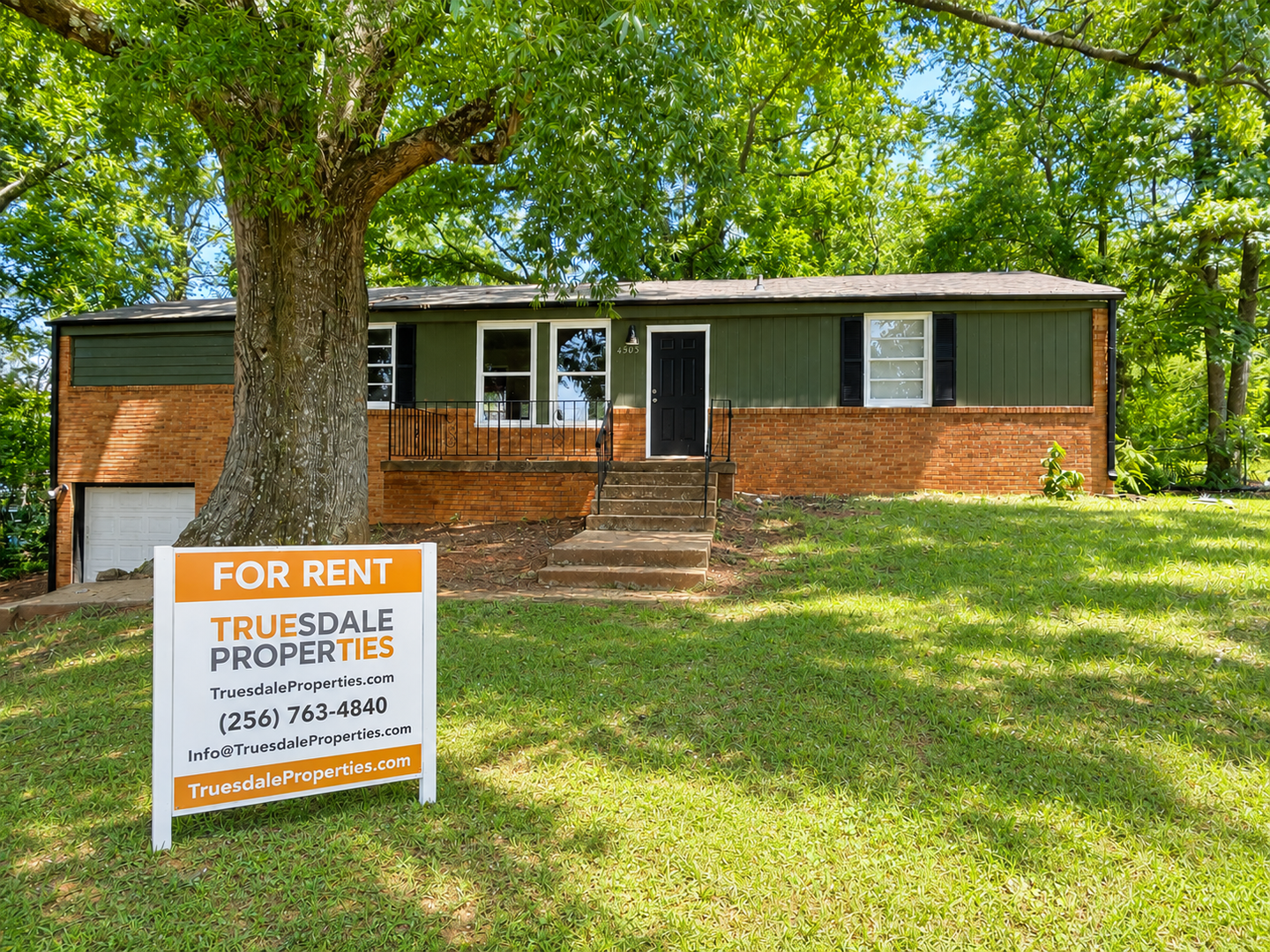 Huntsville House: 4503 Lakeview Drive