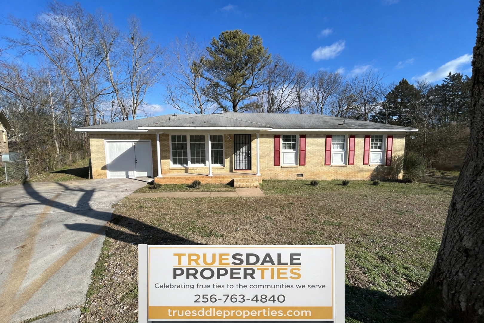 Huntsville House: 4025 Summerhill Place NW