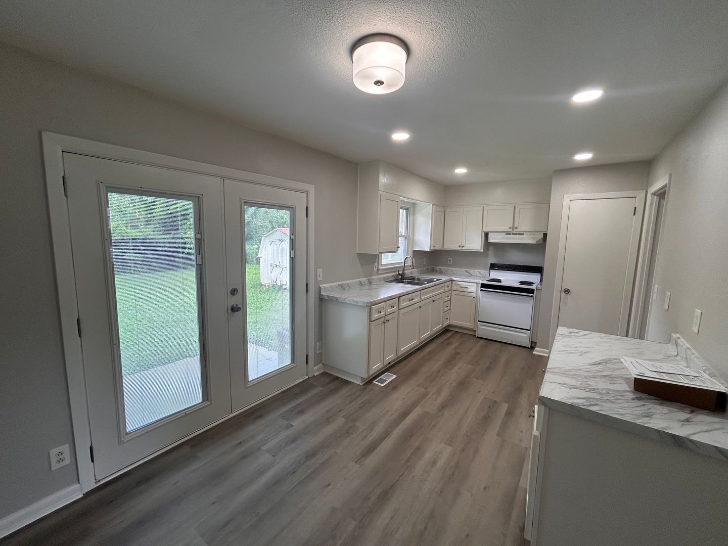 4402 Kiger St. SW 1 of 10