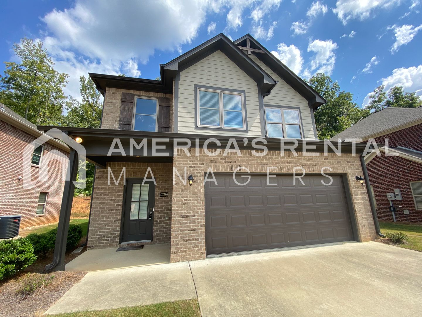 Pinson House: 7963 St. James Drive
