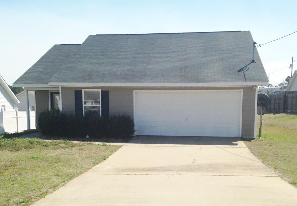 Brookwood House: 15915 Lexie Drive