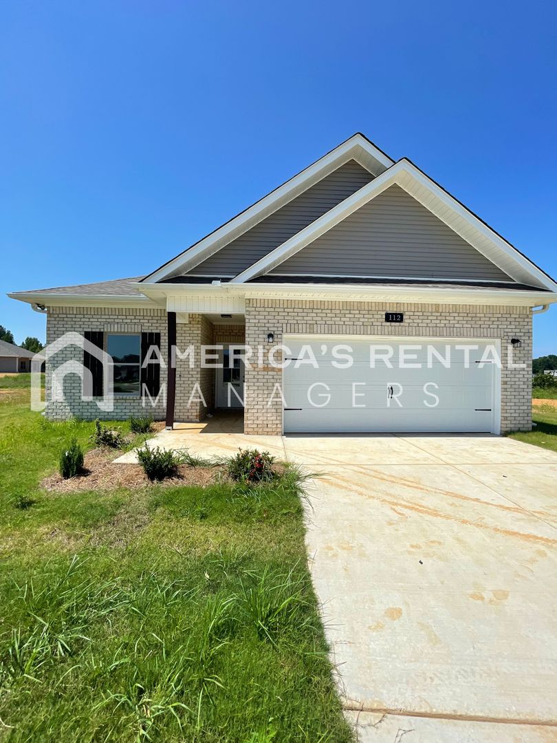 Meridianville House: 112 Edisto Circle