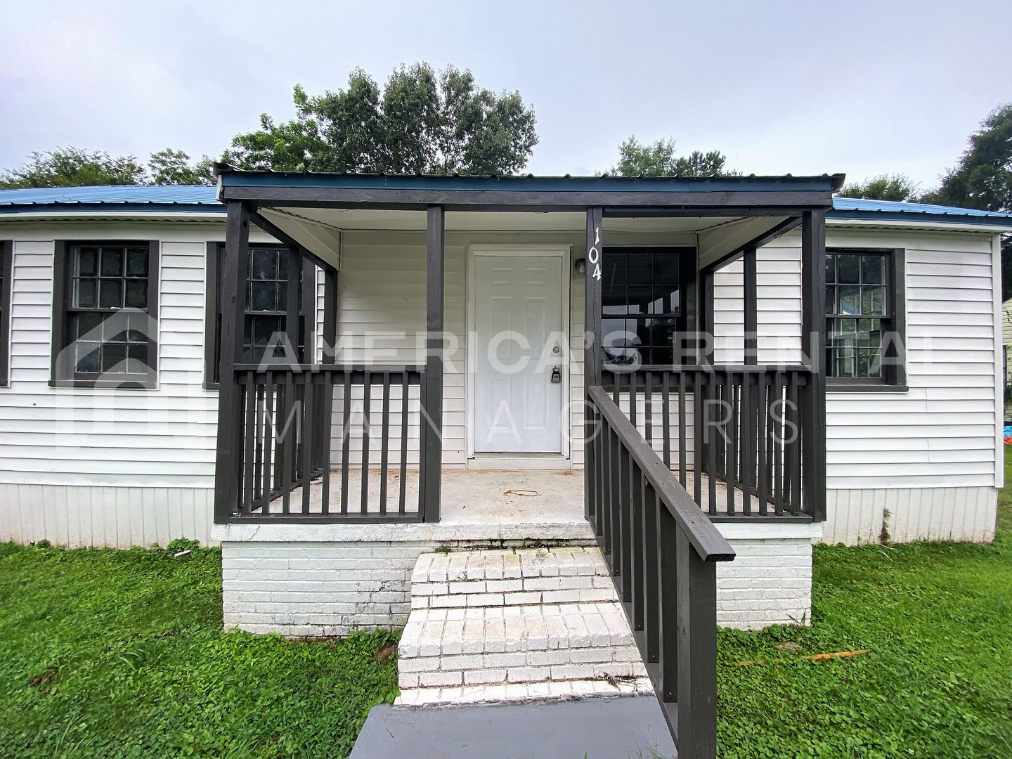 Childersburg Apartment: 104/105 7th Ave SE