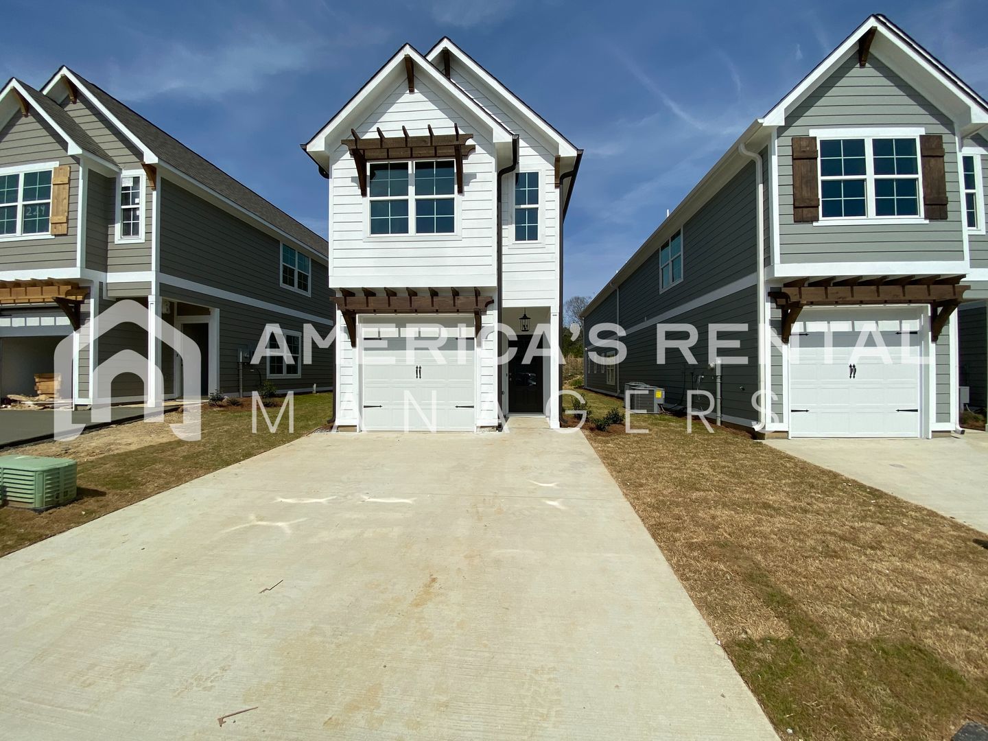 Spacious Home for Rent in Calera, AL! AVAILABLE NOW! ***$250 GIFT CARD SPECIAL!!***
