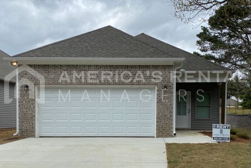 Home for Rent in Cullman, AL.. View with 48 Hours Notice!