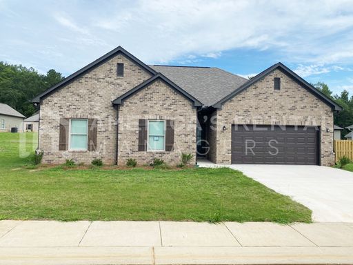 Home for Rent in Clanton, AL! Available to View with 48 Hour Notice!!!