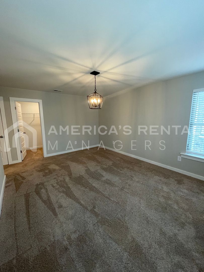 270 Shiloh Creek Drive, Calera, AL 35040