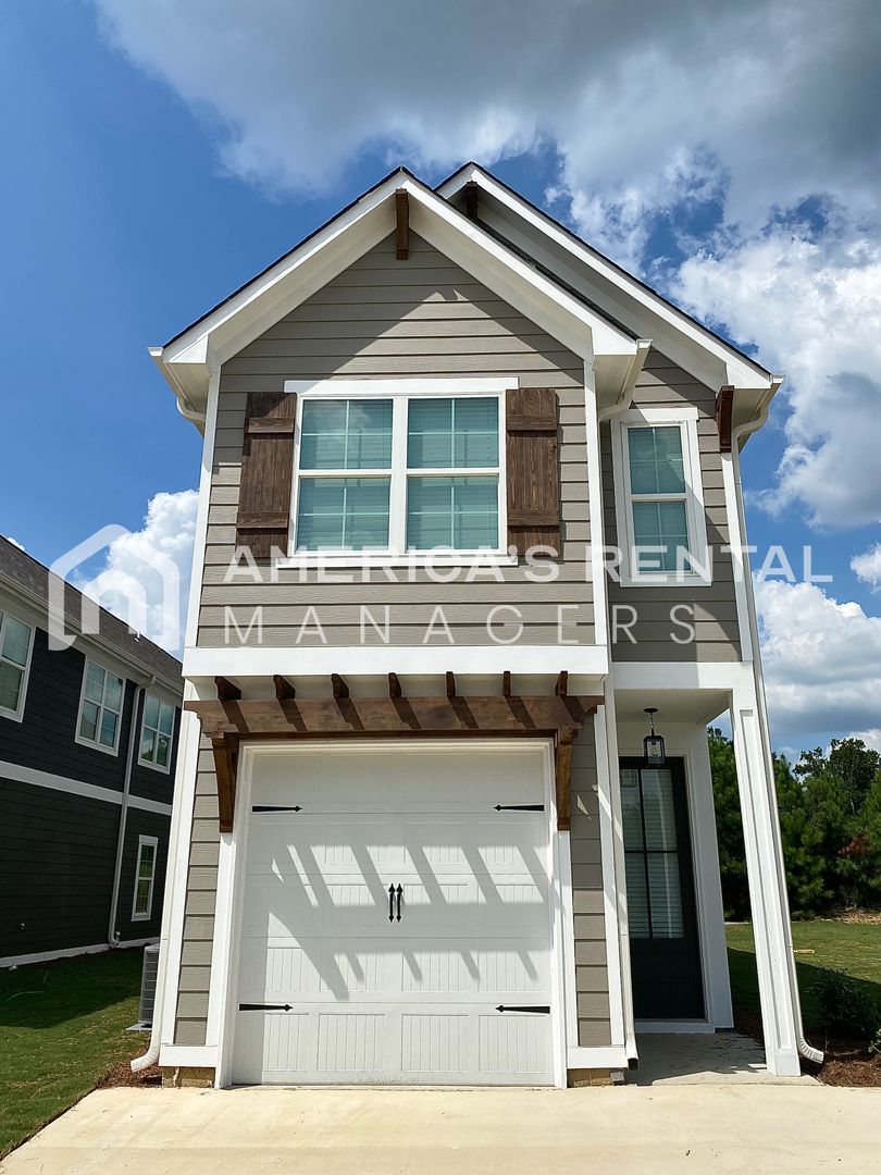 Calera House: 248 Creek Run Way