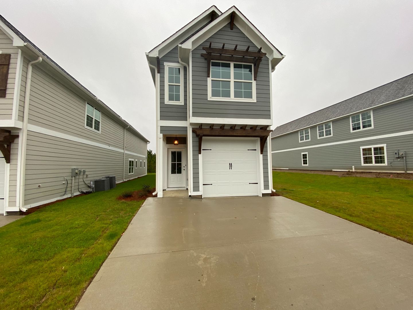 Calera House: 179 Creek Run Way