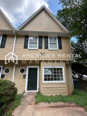 Home for Rent in Birmingham! View with 48 Hours Notice! – photo 1