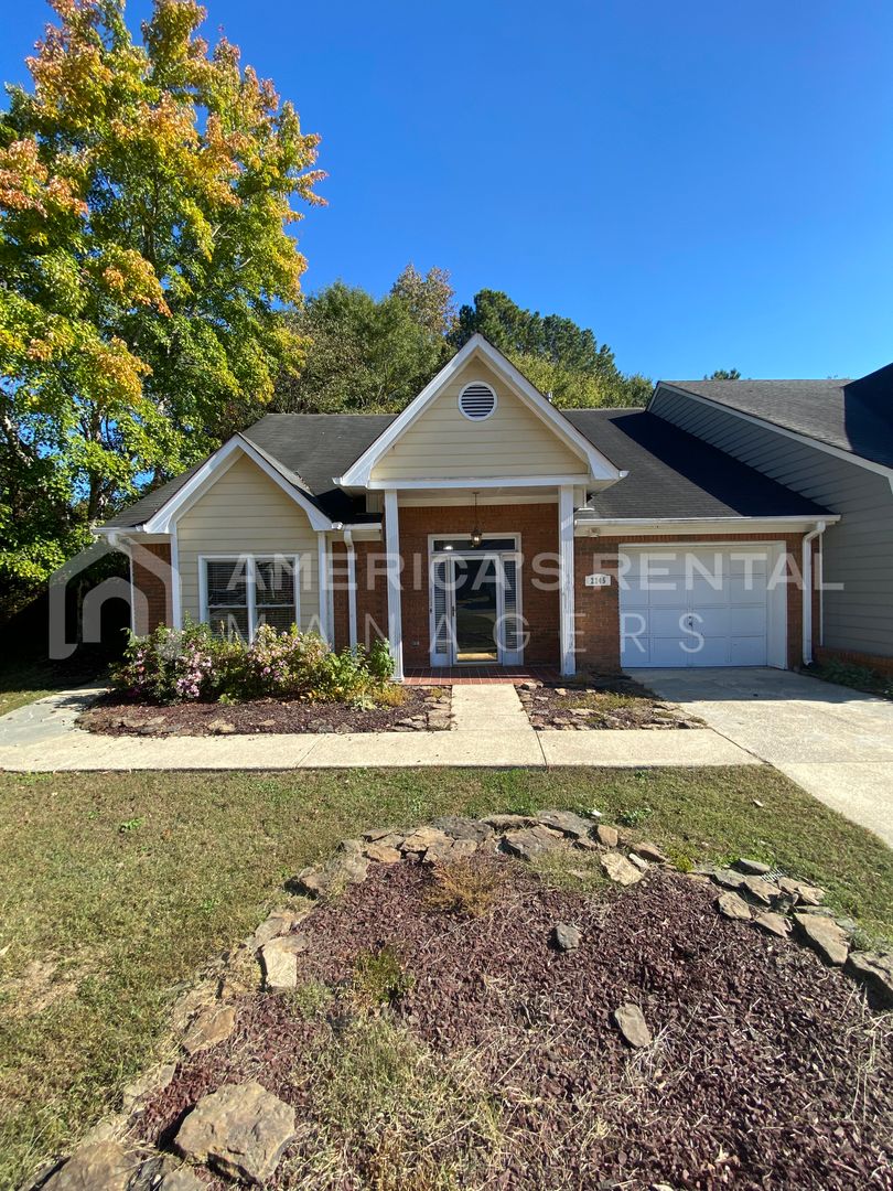 Birmingham House: 2245 Ascot Ln