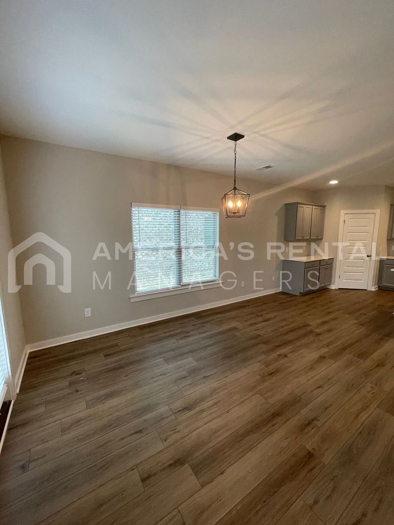 270 Shiloh Creek Drive, Calera, AL 35040