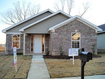 Northport House: 7619 Thompson's Way