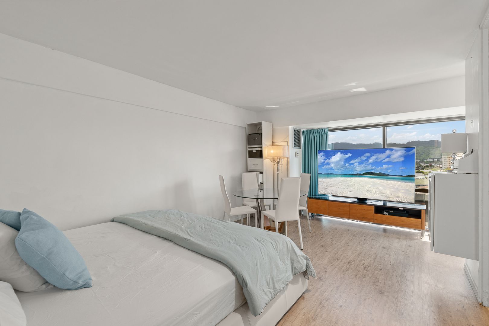 Honolulu House: 1750 Kalakaua Ave #609