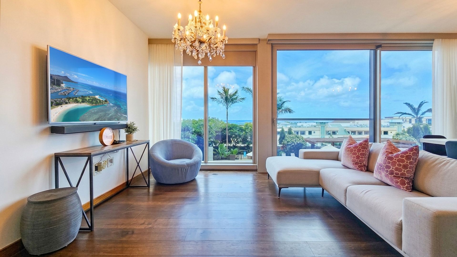 Honolulu Condo: 1555 Kapiolani Blvd #802