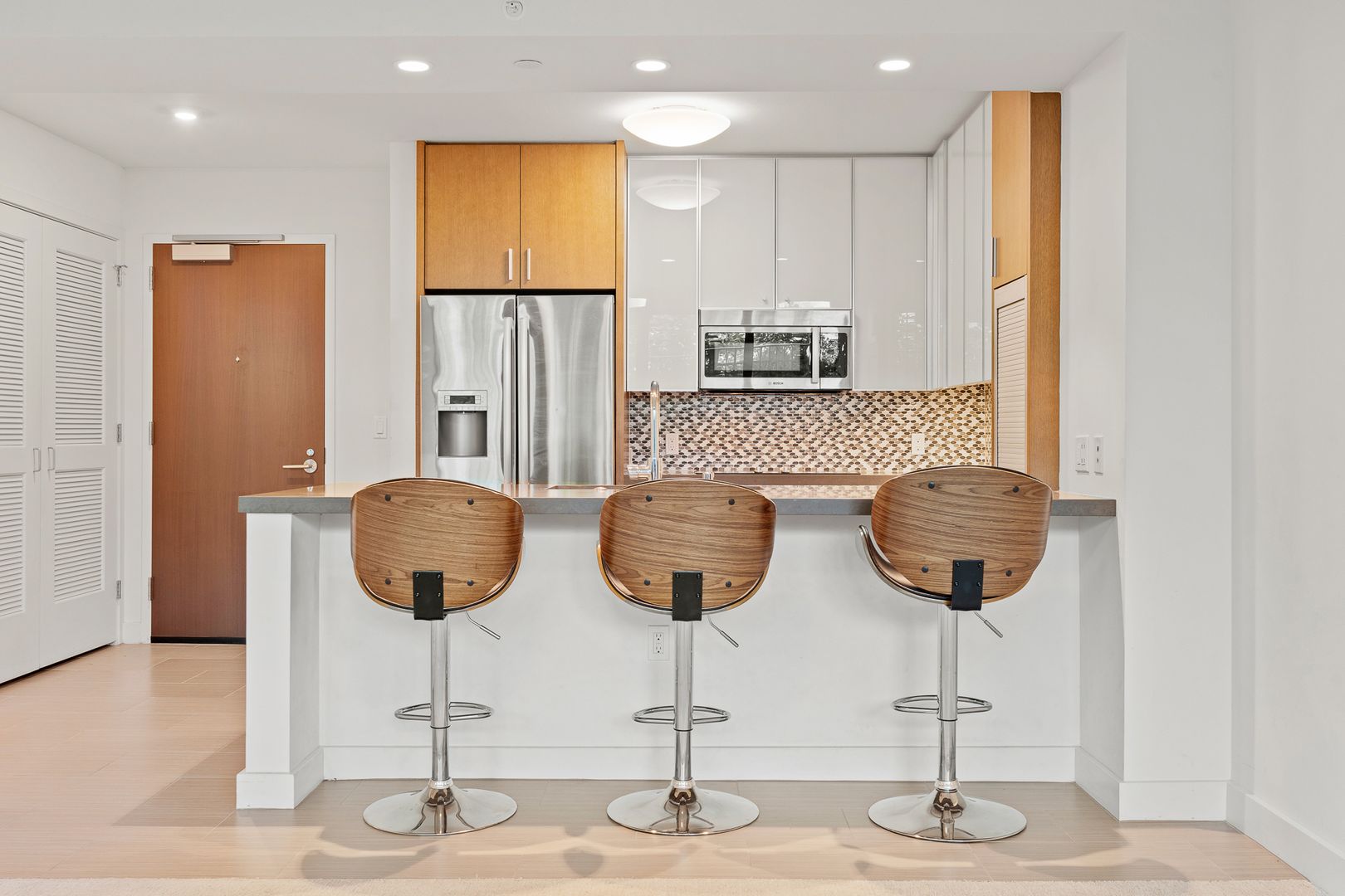 Honolulu Condo: 600 Ala Moana Blvd #704