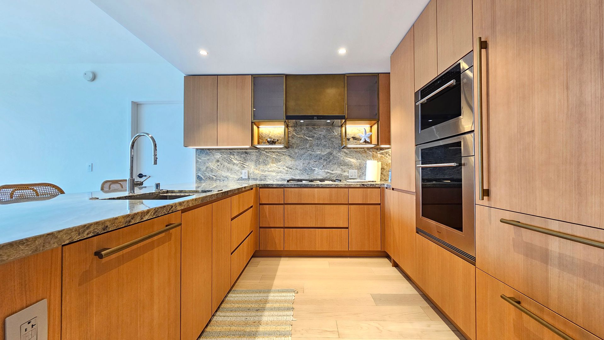Honolulu Condo: 1100 Ala Moana Blvd #1809