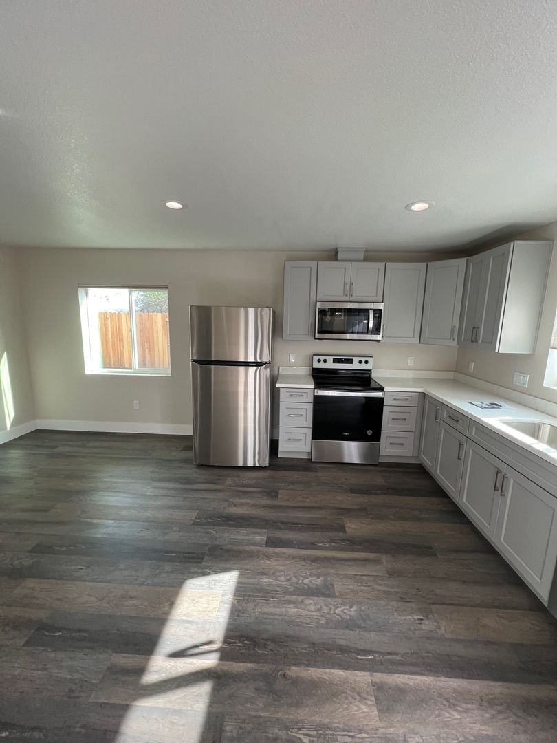 Vacaville House: 613B Yew Ct.