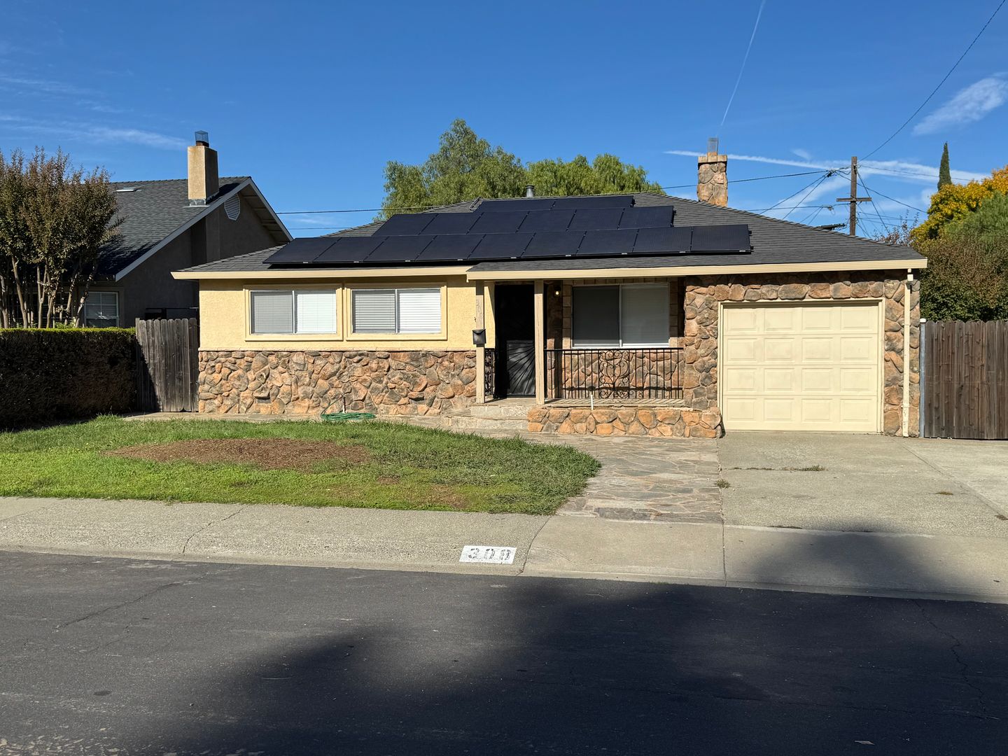 Vacaville House: 308 Acacia Street