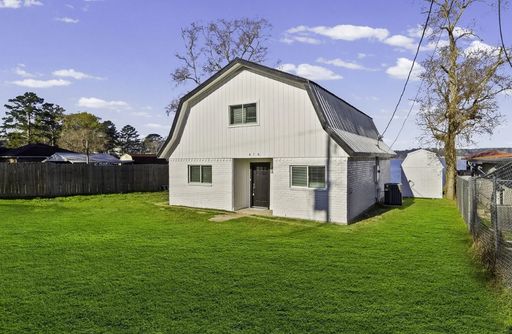 416 Kickapoo Dr., Livingston, Texas 77351