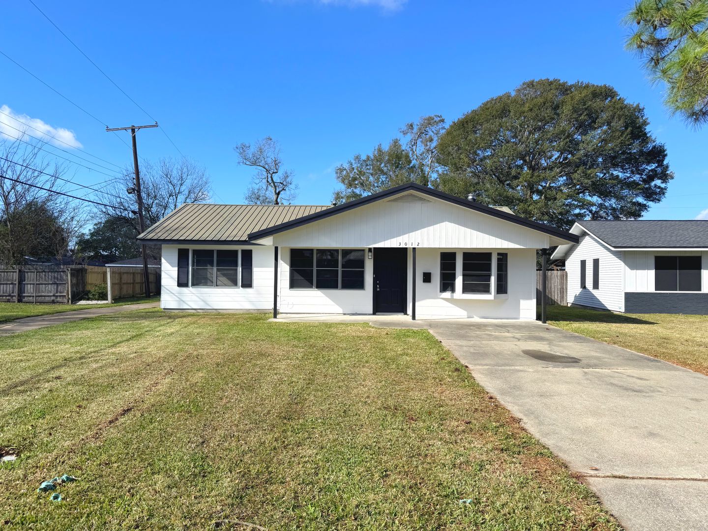 Nederland House: 3012 Gary Ave - 3012 Gary Ave, Nederland, TX 77627