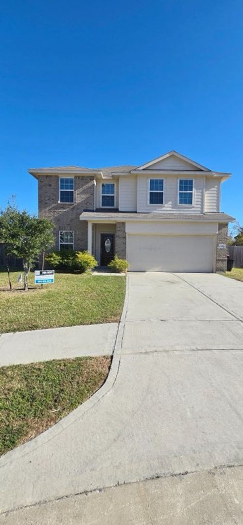Baytown House: 10050 Pine Valley Ct - 10050 Pine Valley Court, Baytown, TX 77521