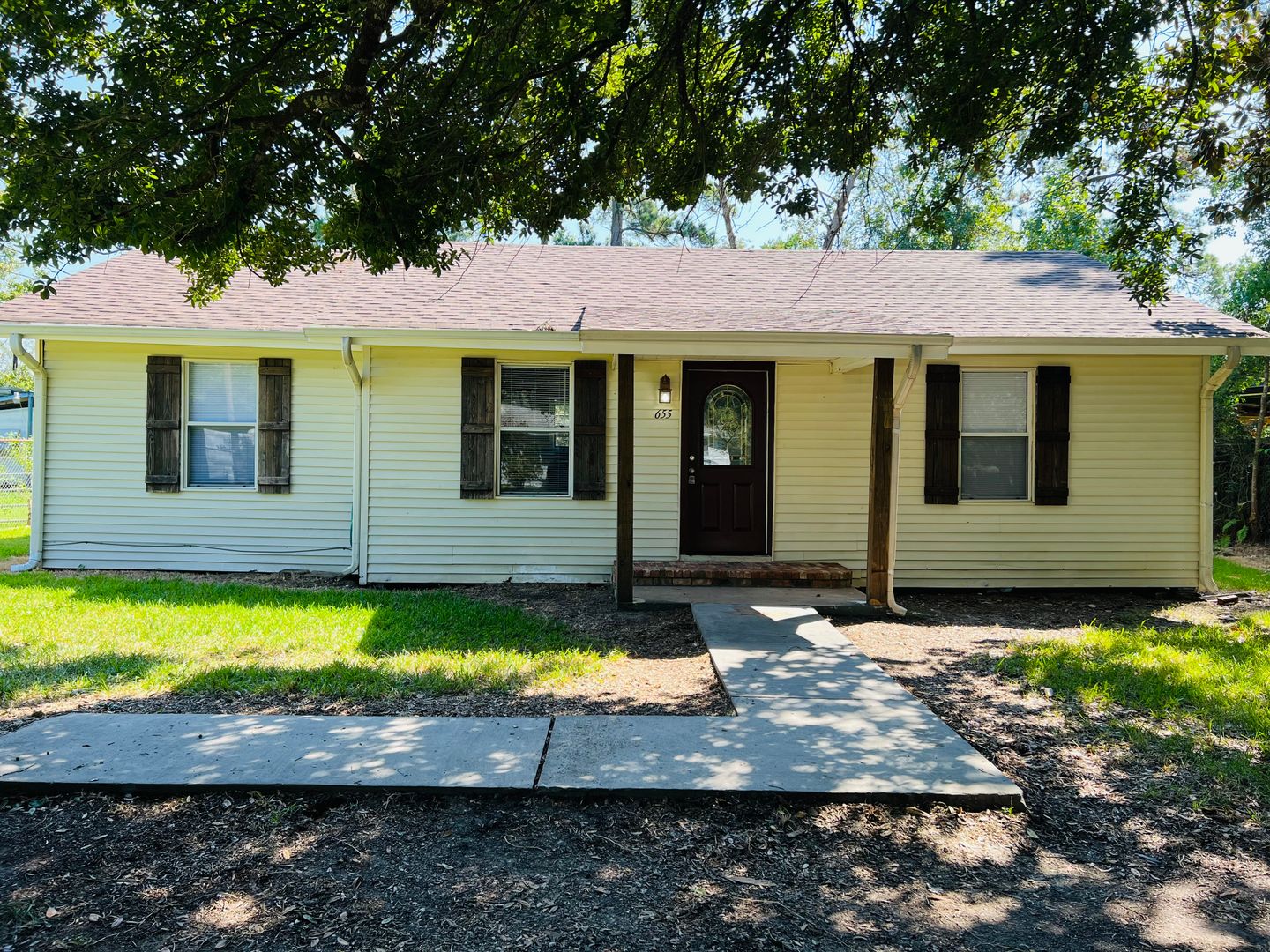 Vidor House: 655 Carol St, Vidor, TX 77662