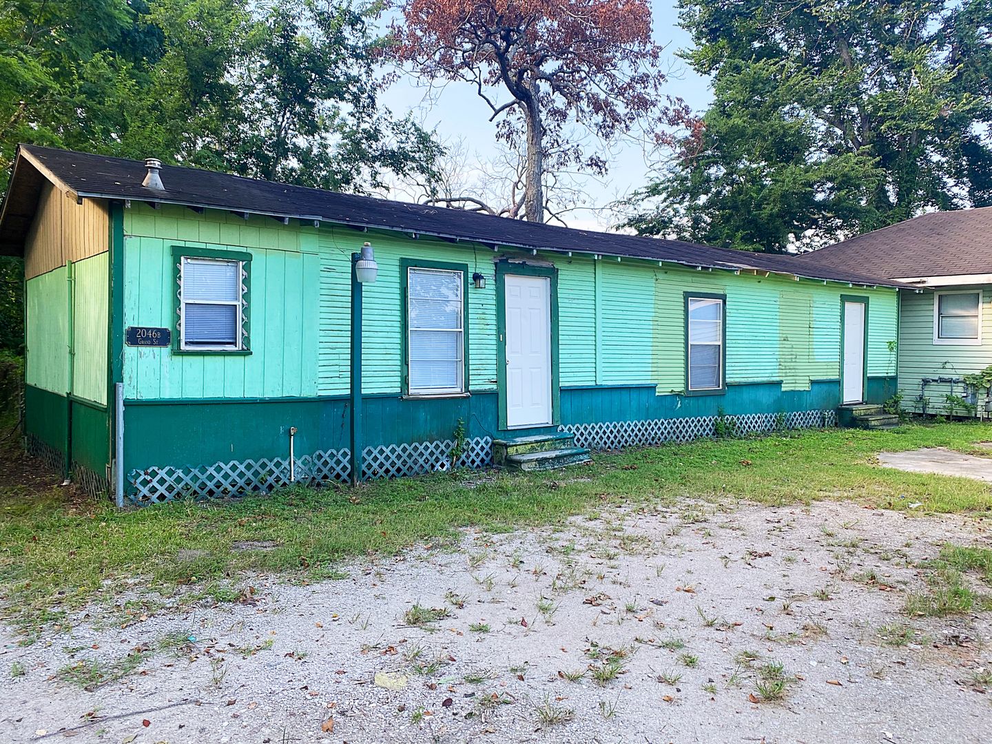 Beaumont House: 2046 Grand B