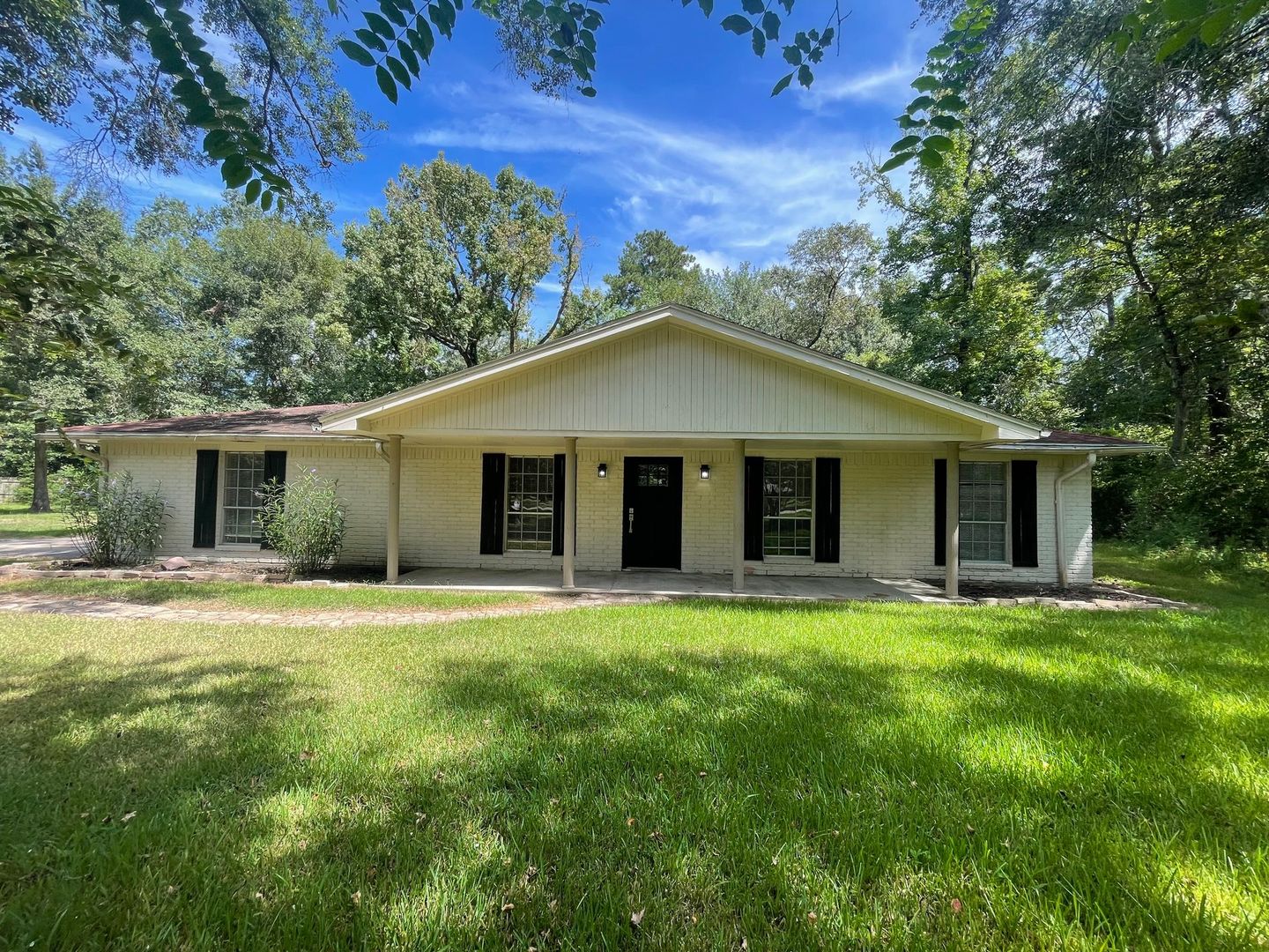 Vidor House: 205 Pleasant St