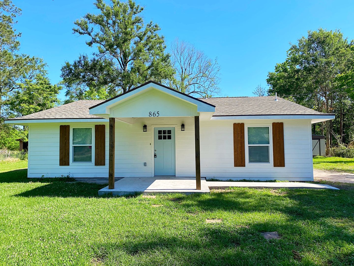 Vidor House: 865 Springdale St
