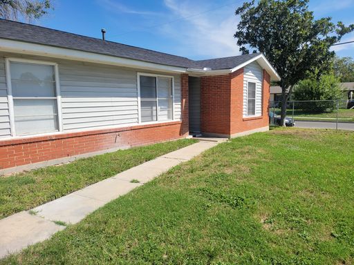 4731 Belinda Lee - Clean ready for move in – photo 1