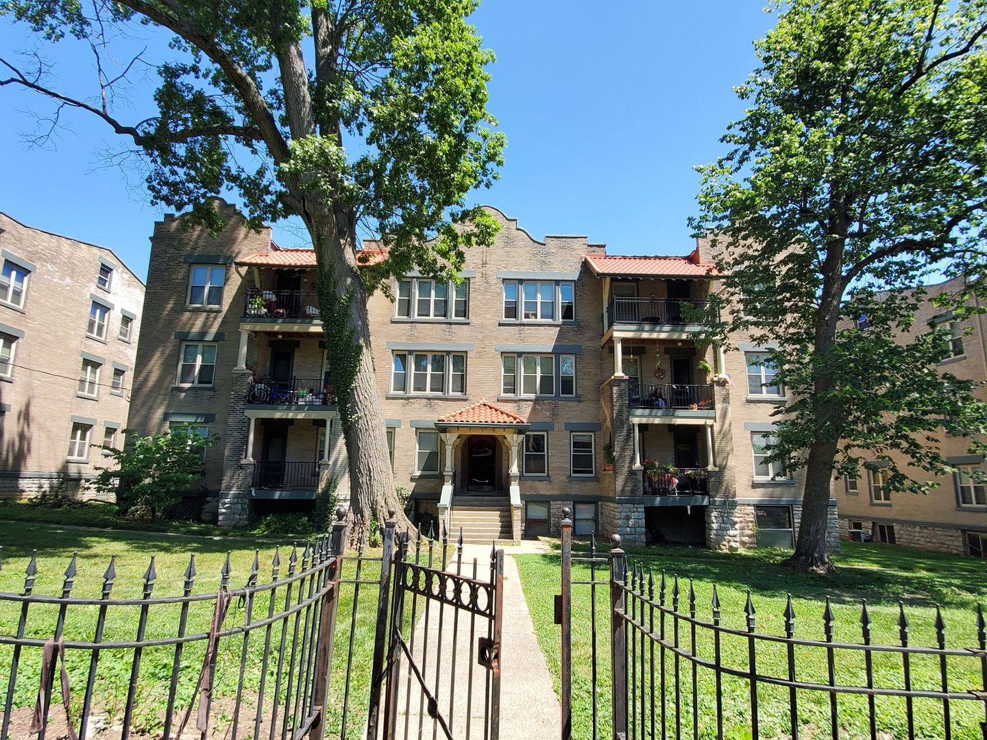 Covington Apartment: 512 Wallace Ave