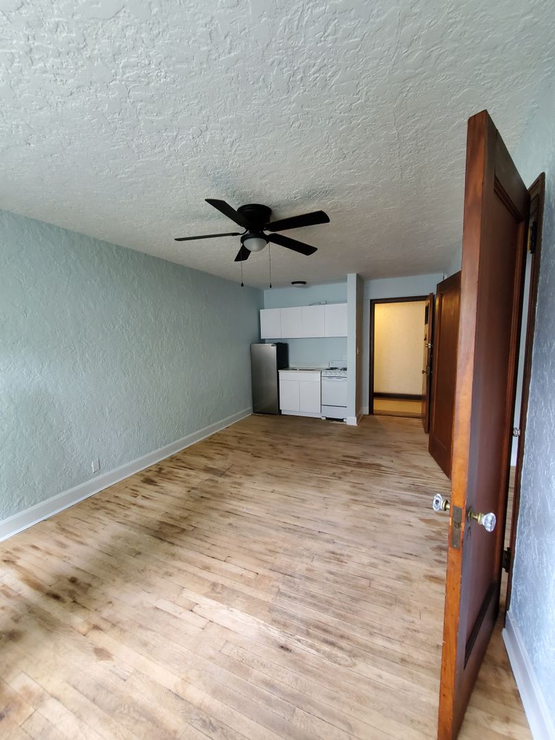 Cincinnati Apartment: 2340 Victory Parkway