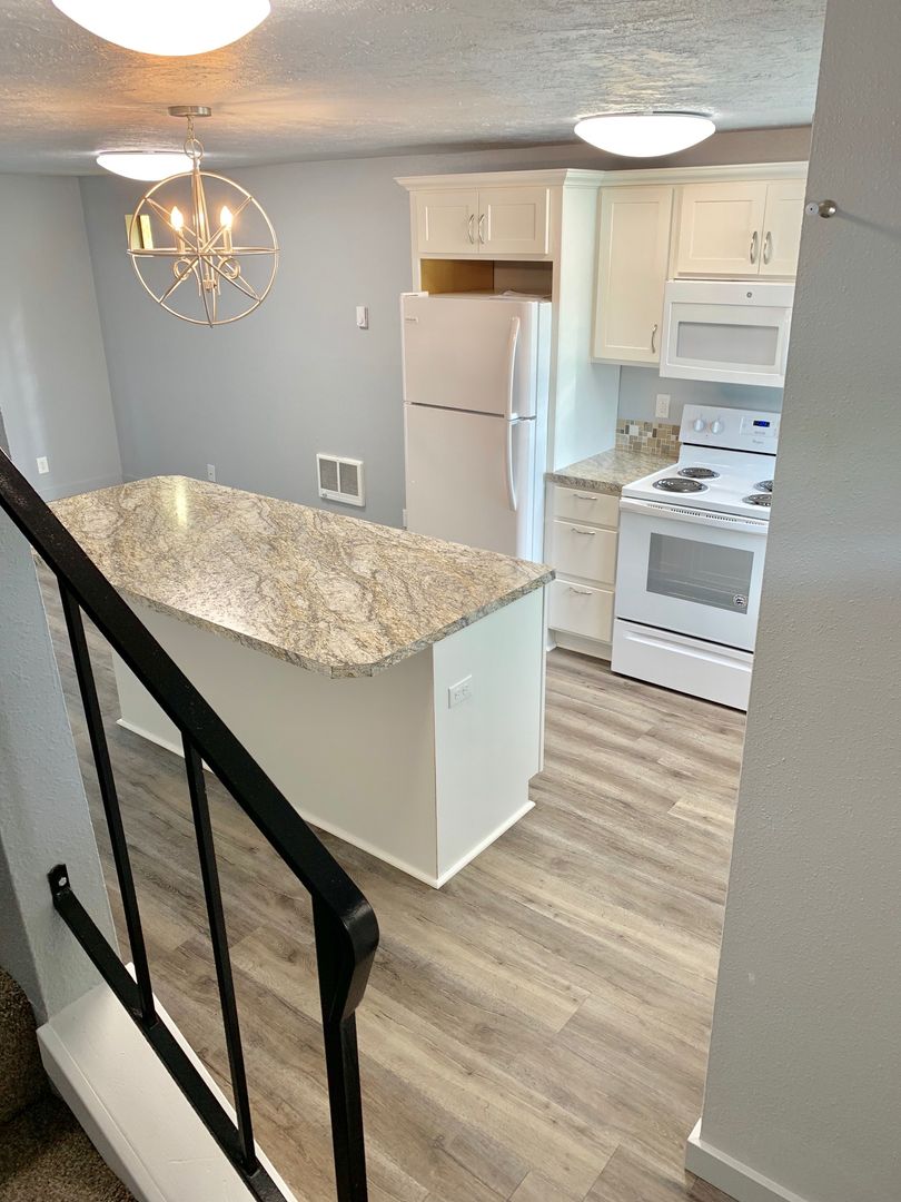 Brookshore Apartments 19 of 20