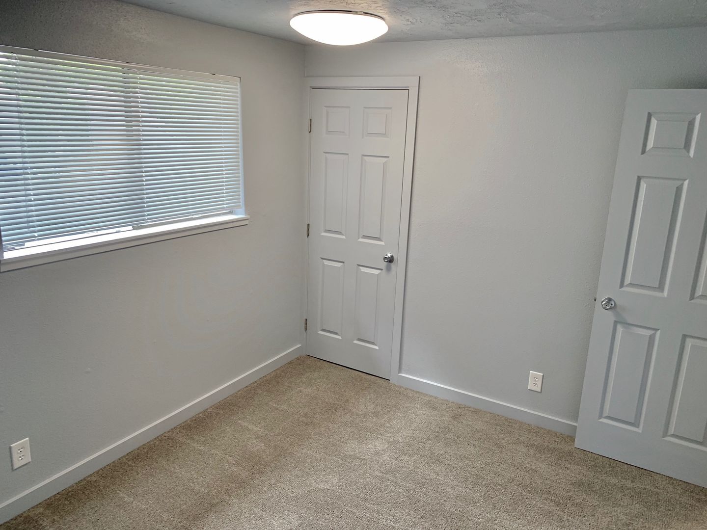 Brookshore Apartments 11 of 20