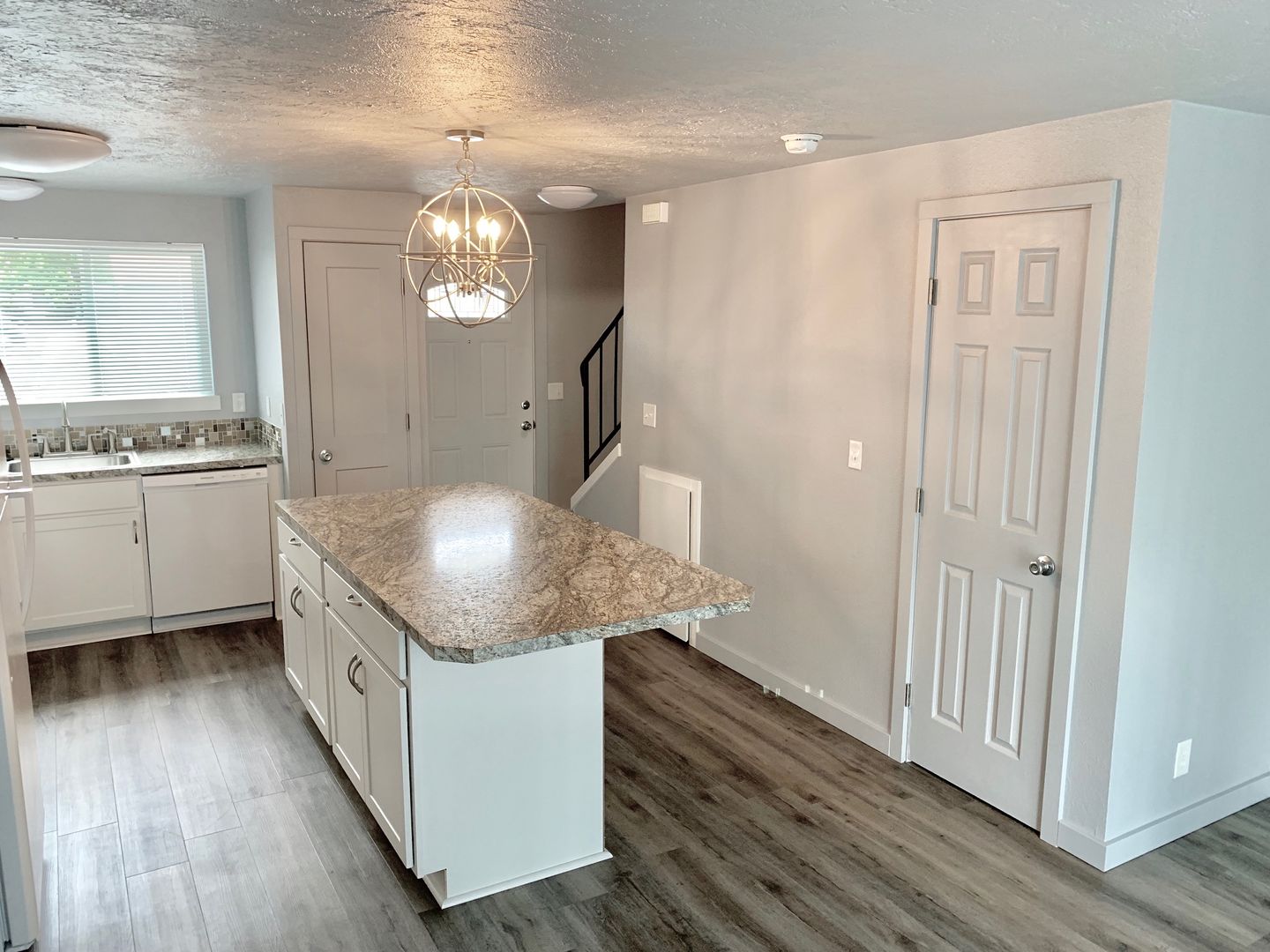 Brookshore Apartments 4 of 20