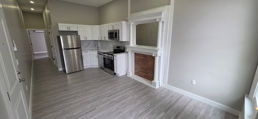 Newly Renovated 1 bedroom 1 bath apartment! – photo 1
