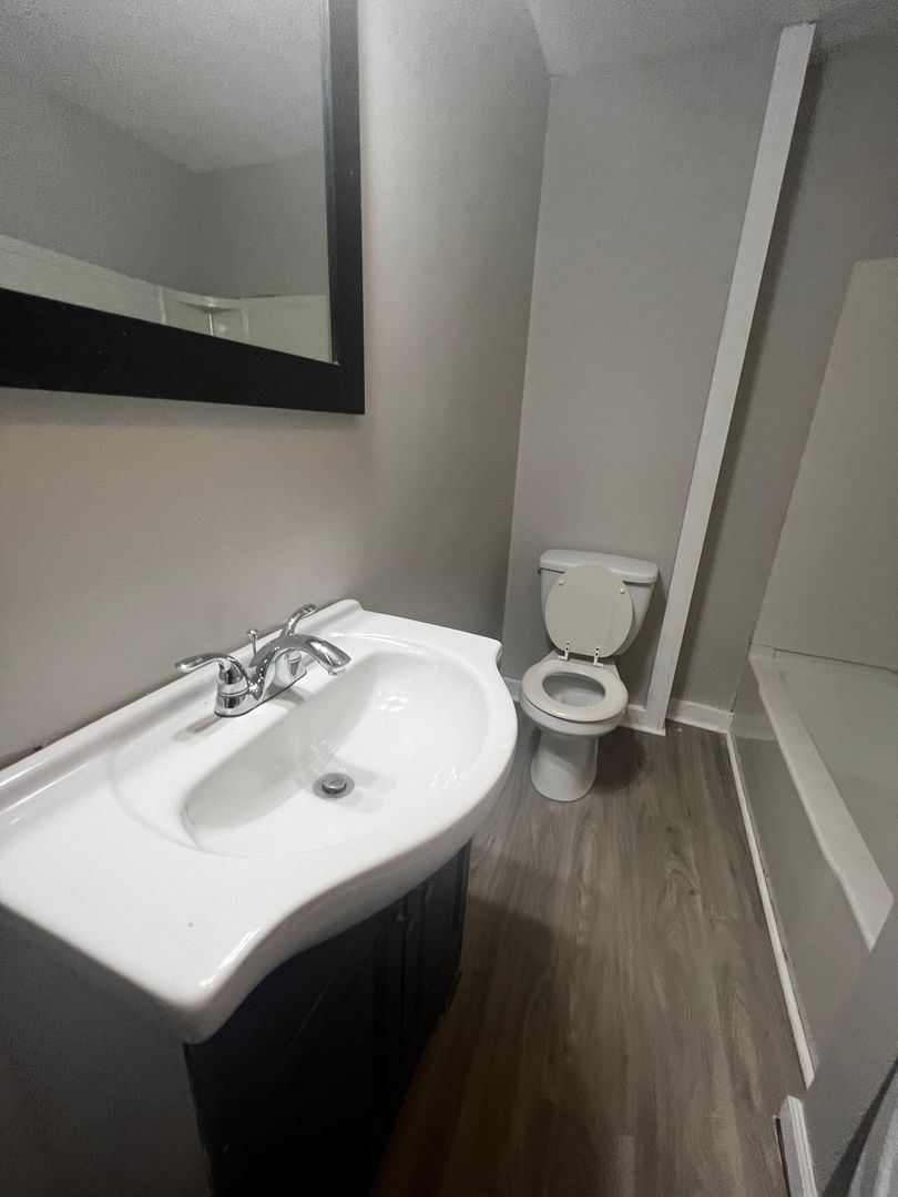 Albany Apartment: 135 Madison Ave