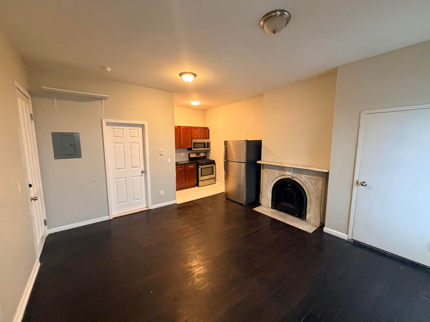 Albany Apartment: 81 Ten Broeck St