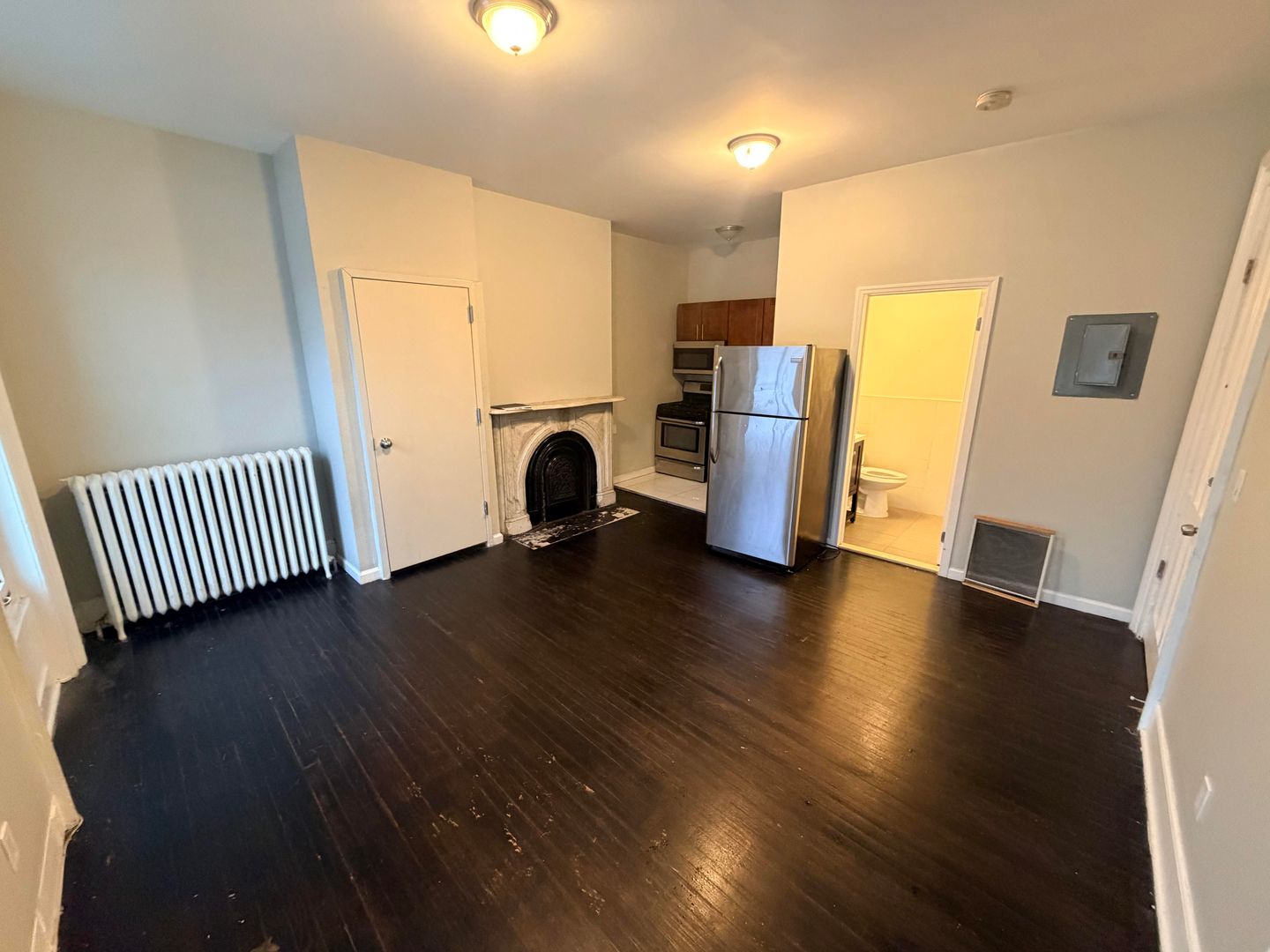 Albany Apartment: 81 Ten Broeck St