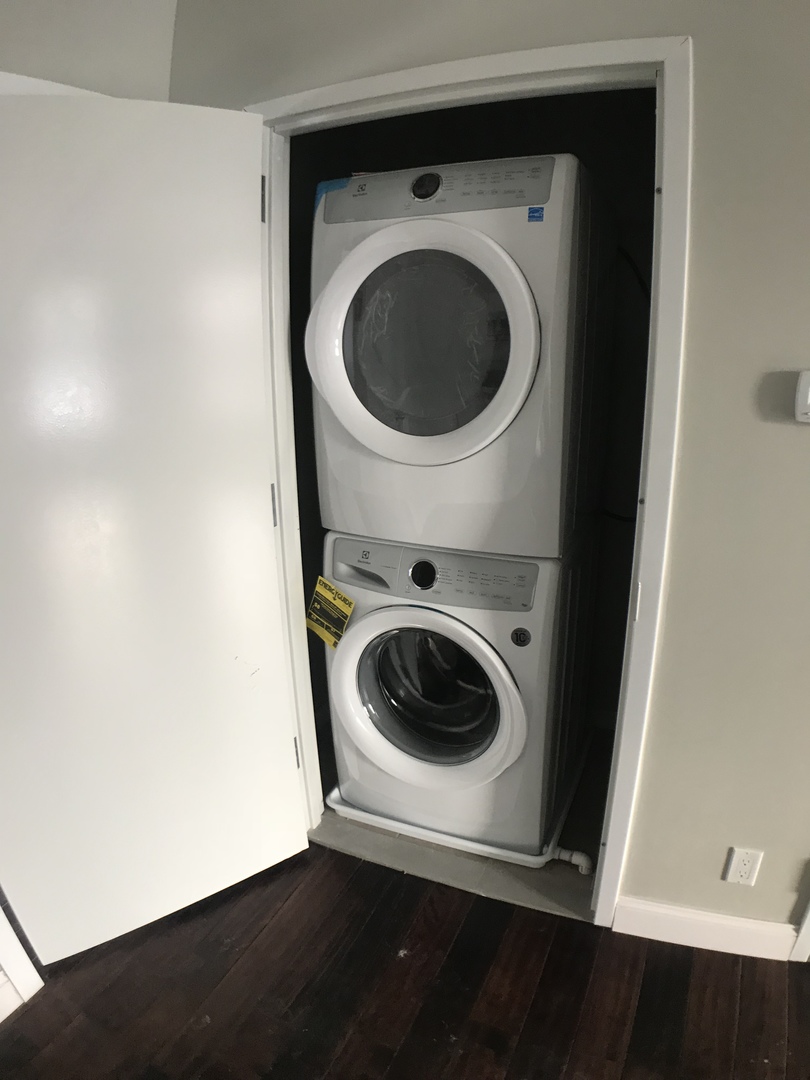 Albany Apartment: 804 Broadway