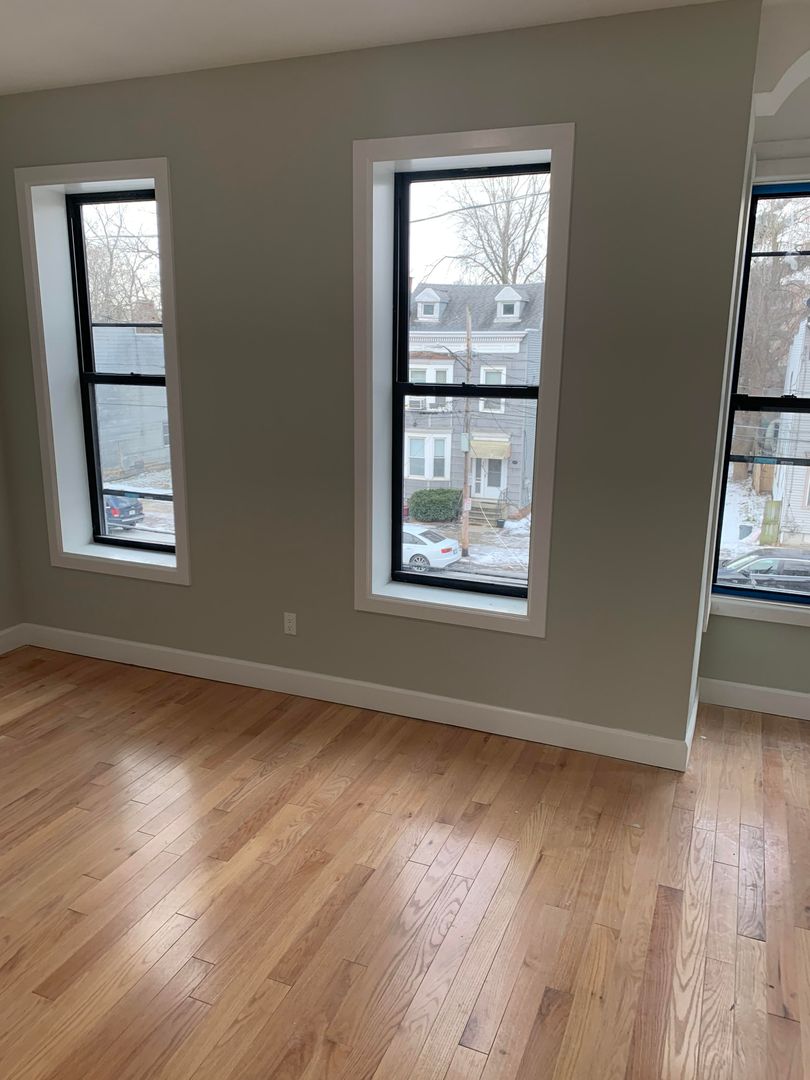 Albany Apartment: 539 Clinton Ave