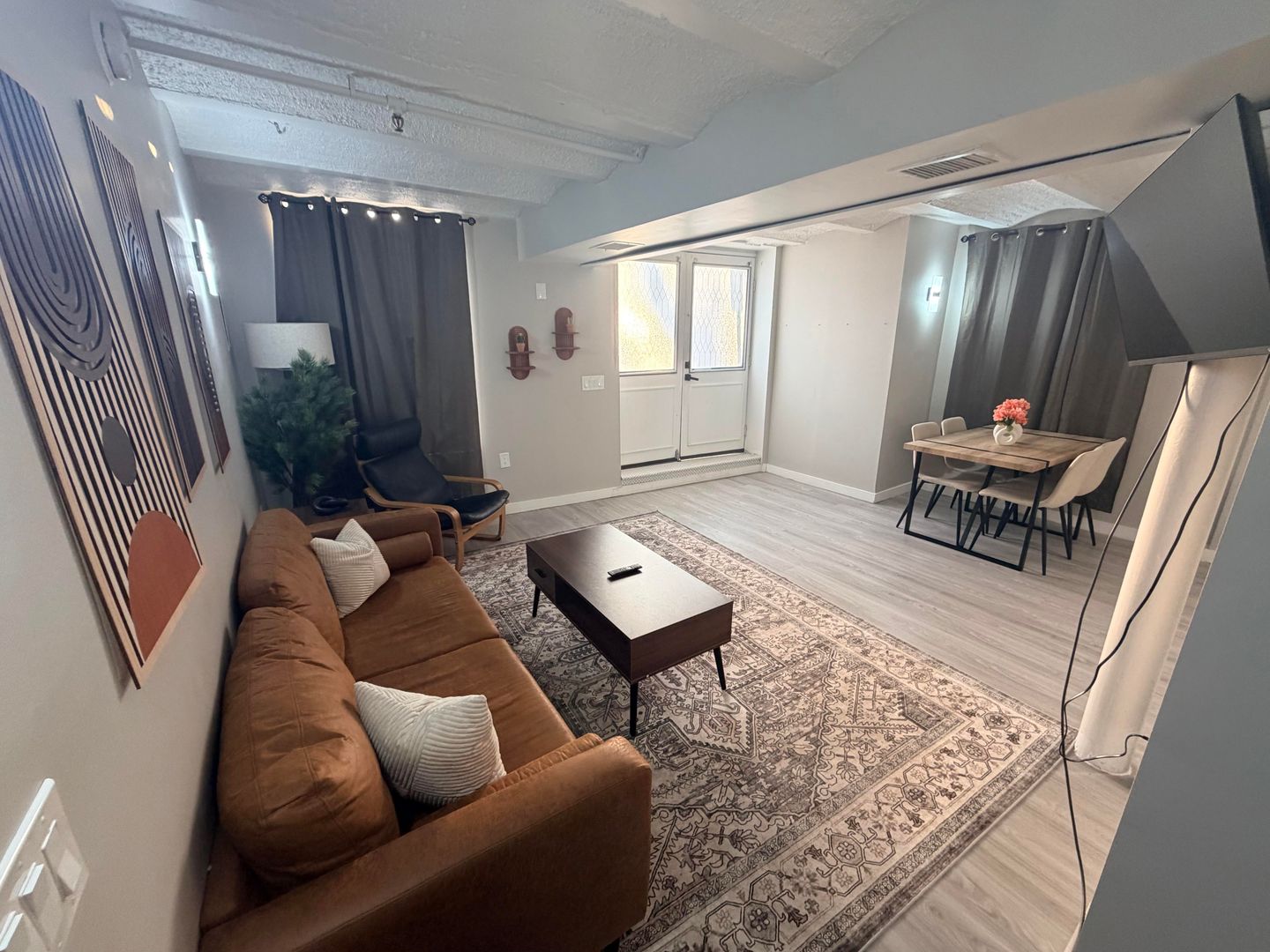 Albany Apartment: 201 Park Avenue