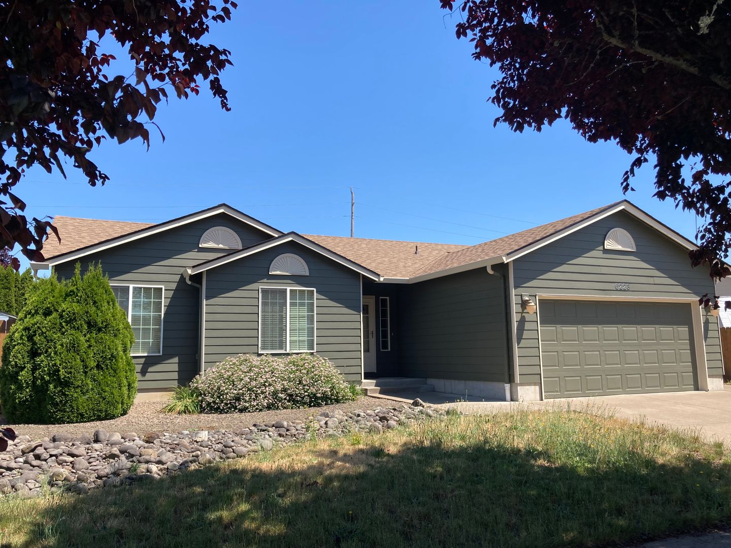 Albany House: 6223 Megan St NE