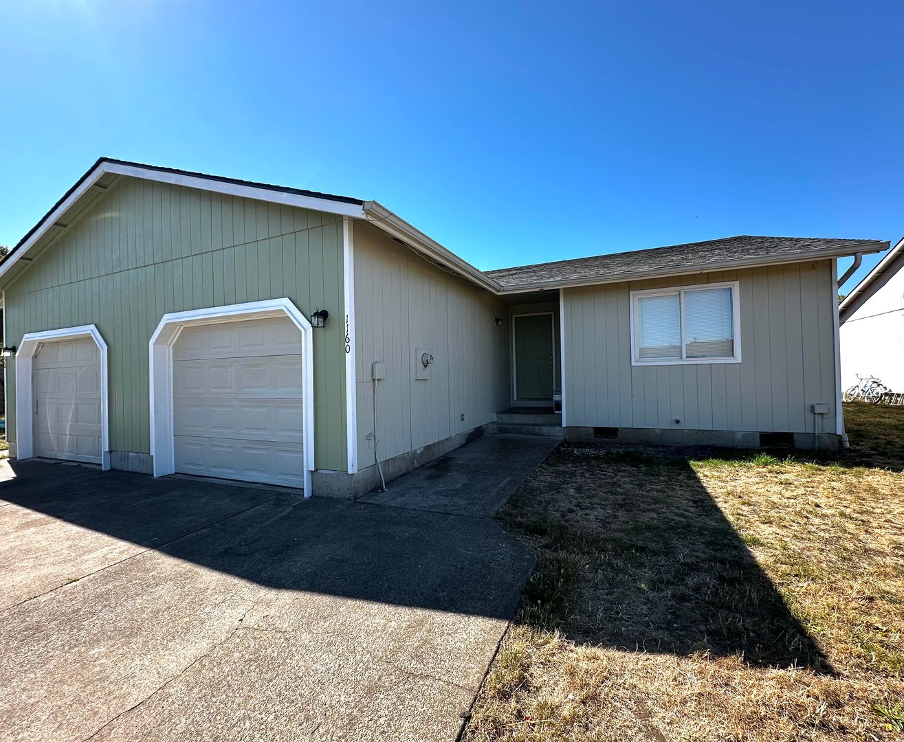 Lebanon House: 1160 W Vine St