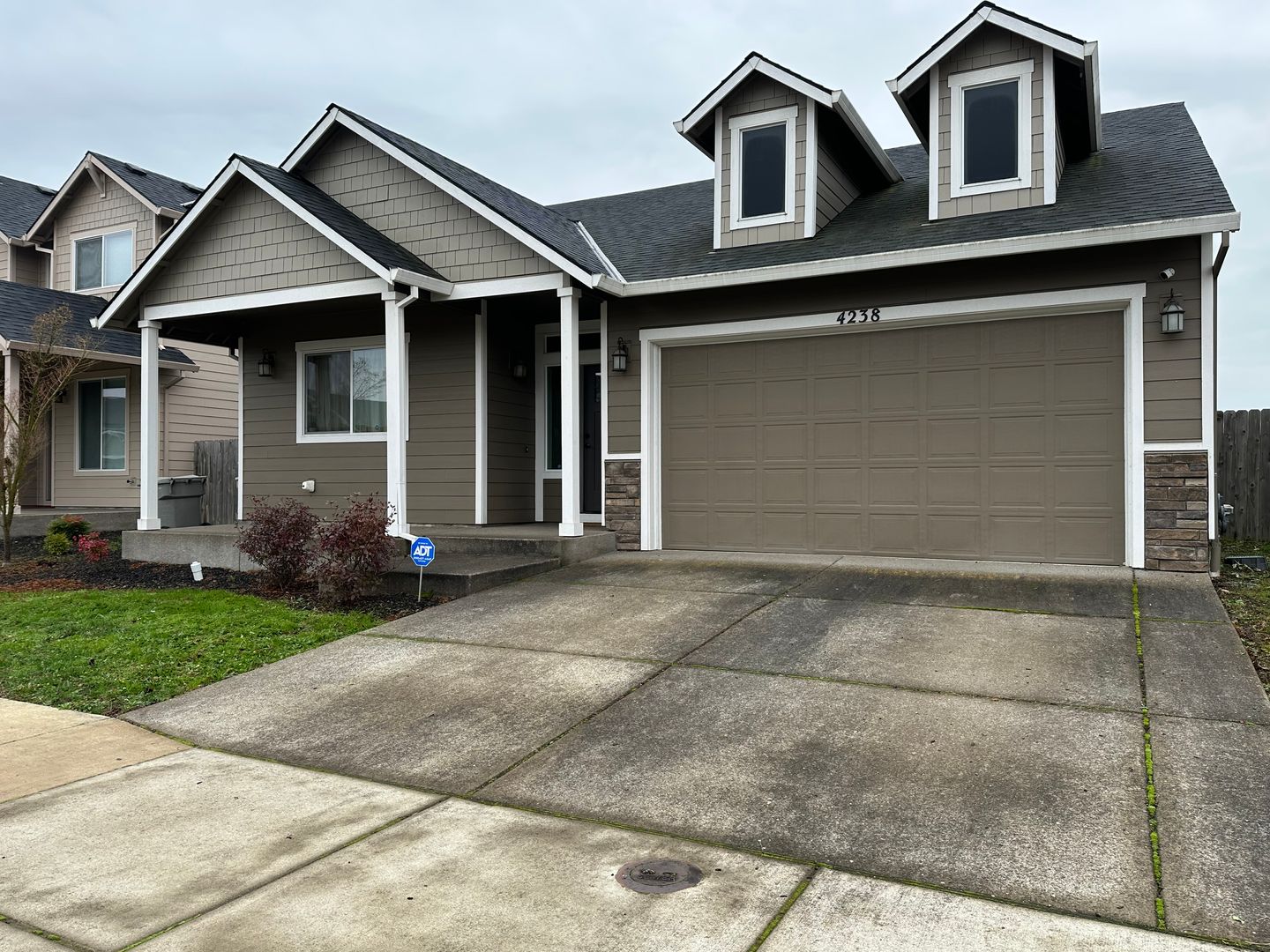 Albany House: 4238 Sagecrest Dr NE